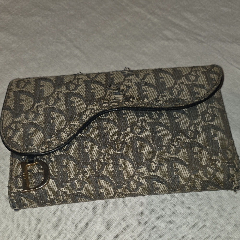 Christian Dior Monogram Foldover Clutch - Picture 4 of 11